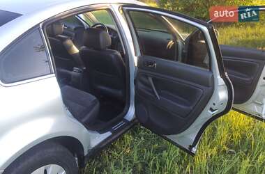 Седан Volkswagen Passat 2004 в 
