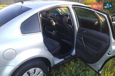 Седан Volkswagen Passat 2004 в 