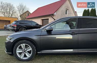 Седан Volkswagen Passat 2021 в 