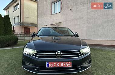 Седан Volkswagen Passat 2021 в 