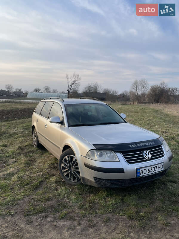 Універсал Volkswagen Passat 2004 в 