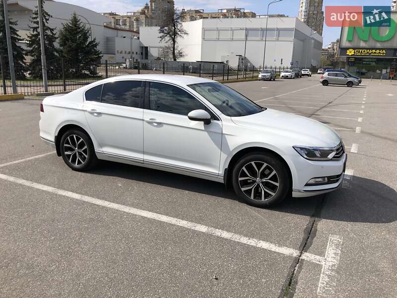 Седан Volkswagen Passat 2016 в 