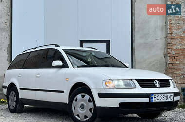 Універсал Volkswagen Passat 1998 в 