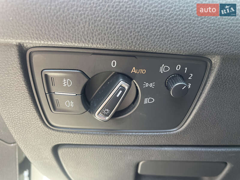 Седан Volkswagen Passat 2016 в Ужгороде