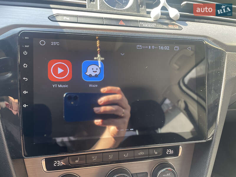 Седан Volkswagen Passat 2016 в Ужгороде