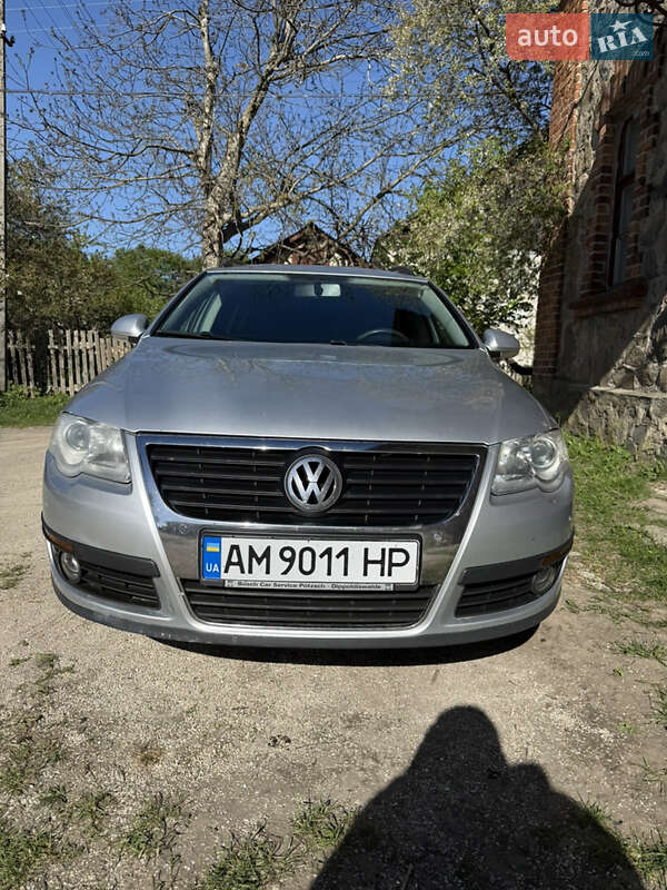 Універсал Volkswagen Passat 2009 в 