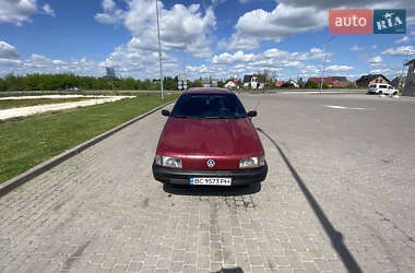 Седан Volkswagen Passat 1989 в Львове