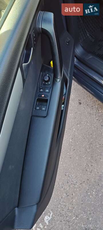 Универсал Volkswagen Passat 2012 в Харькове