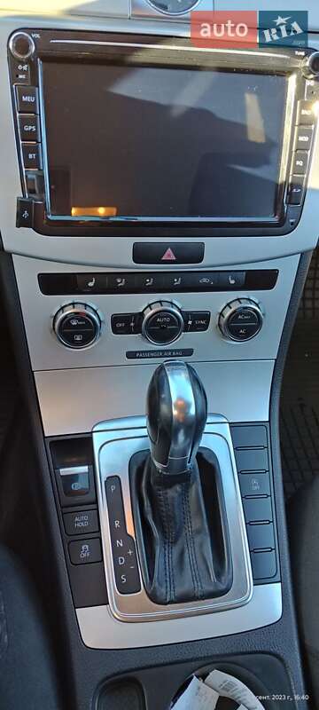 Универсал Volkswagen Passat 2012 в Харькове