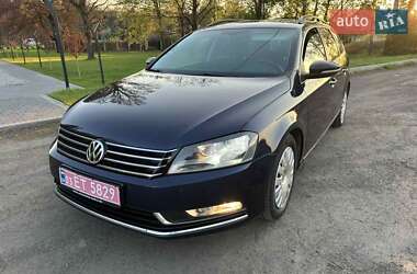 Універсал Volkswagen Passat 2011 в Луцьку