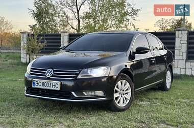 Седан Volkswagen Passat 2011 в 