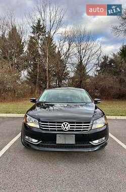 Седан Volkswagen Passat 2014 в Львові