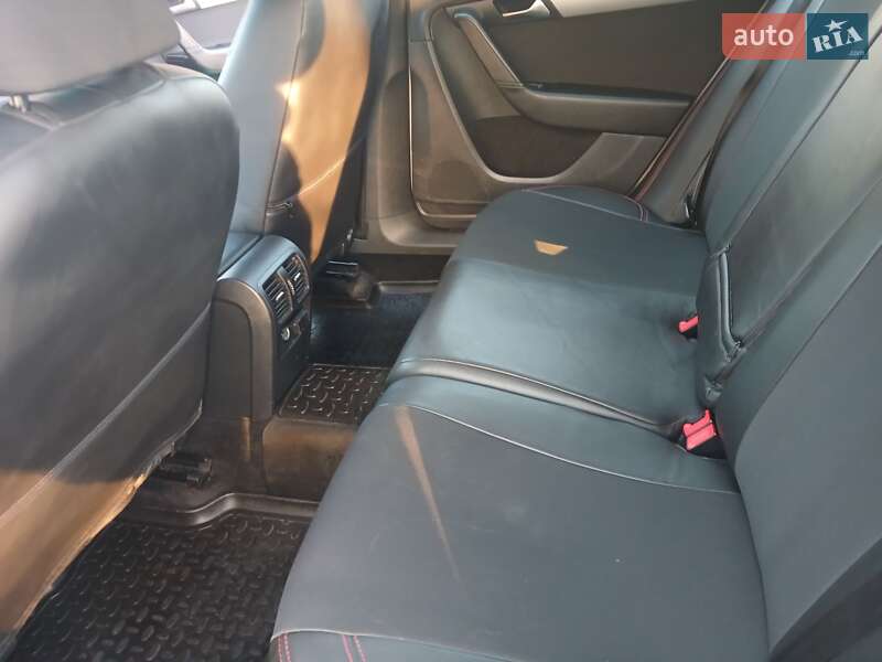 Универсал Volkswagen Passat 2011 в Бродах