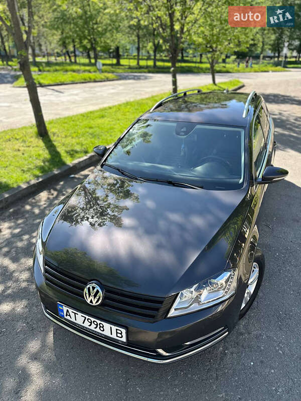 Универсал Volkswagen Passat 2011 в Калуше