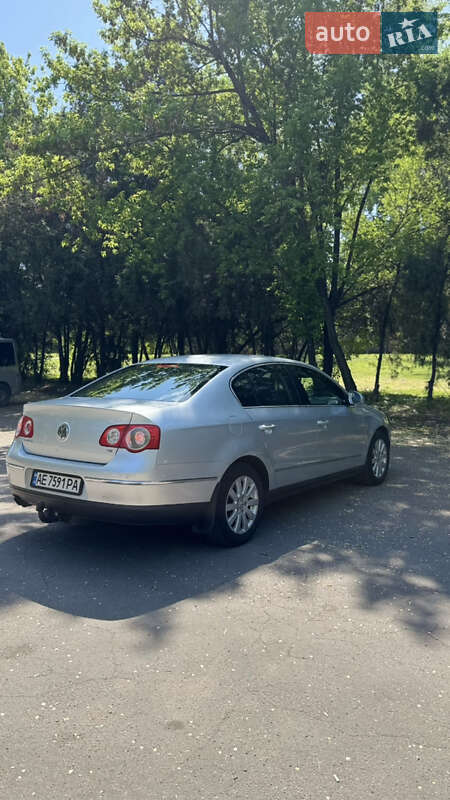 Седан Volkswagen Passat 2010 в Каменском