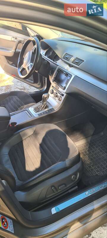 Седан Volkswagen Passat 2014 в Кременчуці