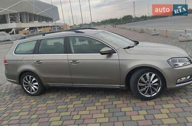 Універсал Volkswagen Passat 2012 в 