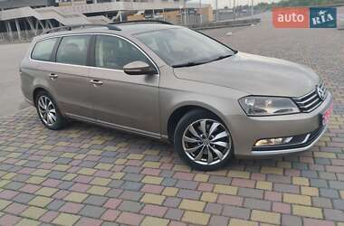 Універсал Volkswagen Passat 2012 в 