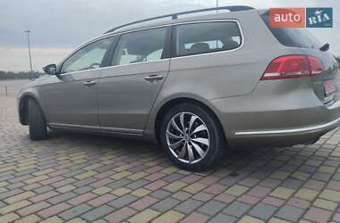 Універсал Volkswagen Passat 2012 в 