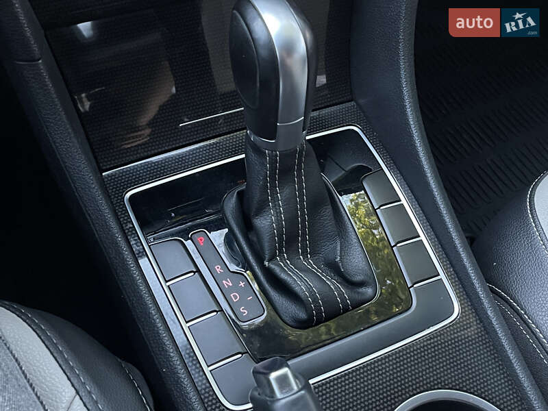 Седан Volkswagen Passat 2014 в Миколаєві