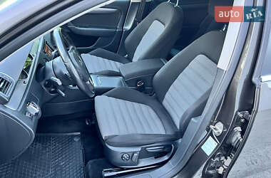 Універсал Volkswagen Passat 2012 в 