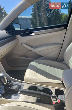 Седан Volkswagen Passat 2016 в 
