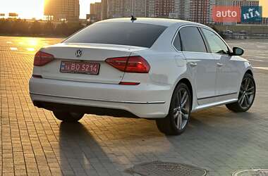 Седан Volkswagen Passat 2017 в 