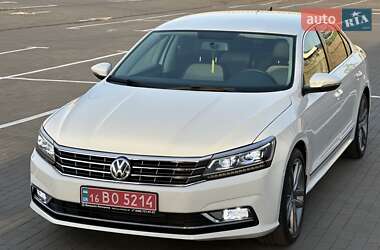 Седан Volkswagen Passat 2017 в 