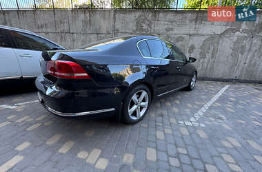 Седан Volkswagen Passat 2011 в Виннице