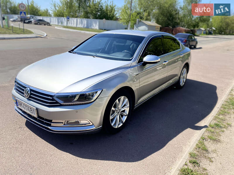 Седан Volkswagen Passat 2016 в Коростене