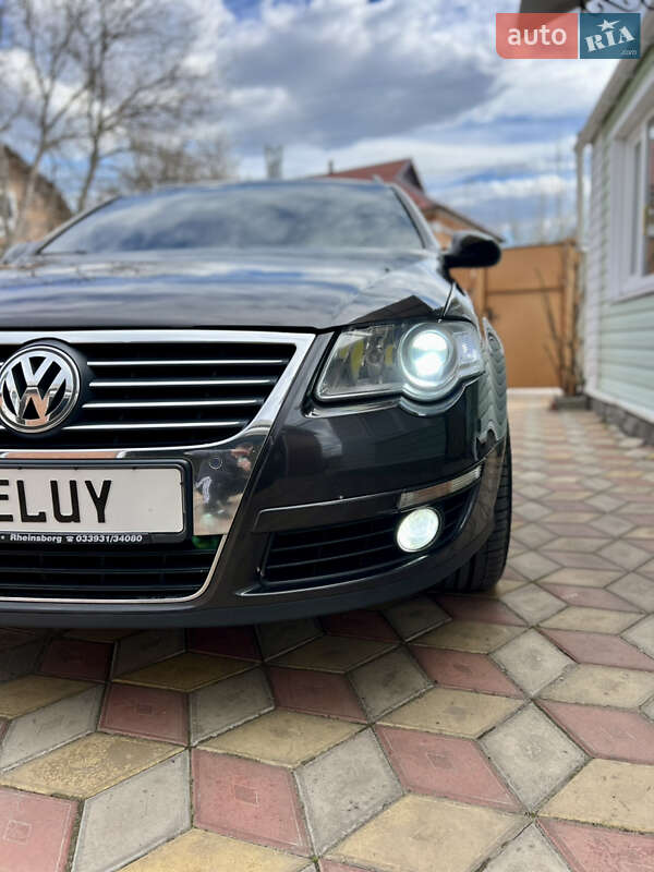Універсал Volkswagen Passat 2010 в Валках