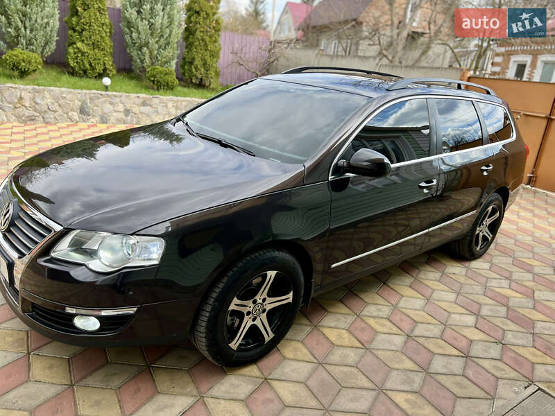 Універсал Volkswagen Passat 2010 в Валках