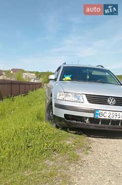 Універсал Volkswagen Passat 1999 в Самборі