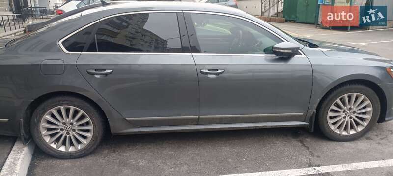 Седан Volkswagen Passat 2016 в Киеве