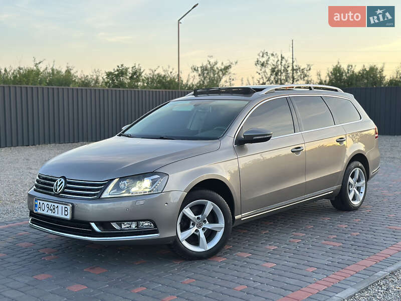 Універсал Volkswagen Passat 2012 в 