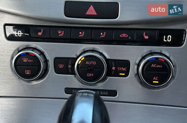 Універсал Volkswagen Passat 2012 в 