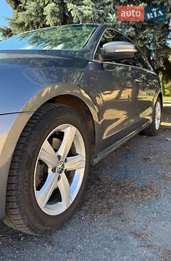 Седан Volkswagen Passat 2015 в 
