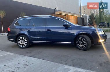 Универсал Volkswagen Passat 2012 в 
