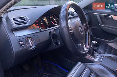 Универсал Volkswagen Passat 2012 в 