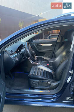 Универсал Volkswagen Passat 2012 в 