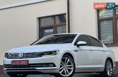 Седан Volkswagen Passat 2019 в Дрогобыче