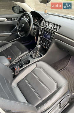 Седан Volkswagen Passat 2017 в 