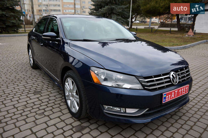 Седан Volkswagen Passat 2014 в Ивано-Франковске
