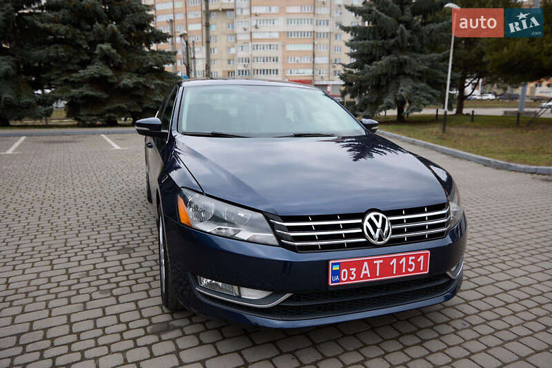 Седан Volkswagen Passat 2014 в Ивано-Франковске
