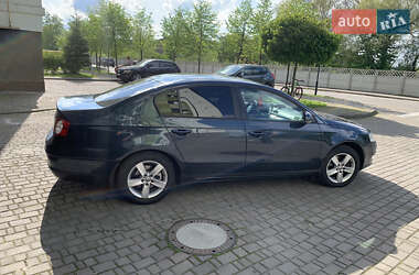Седан Volkswagen Passat 2007 в 