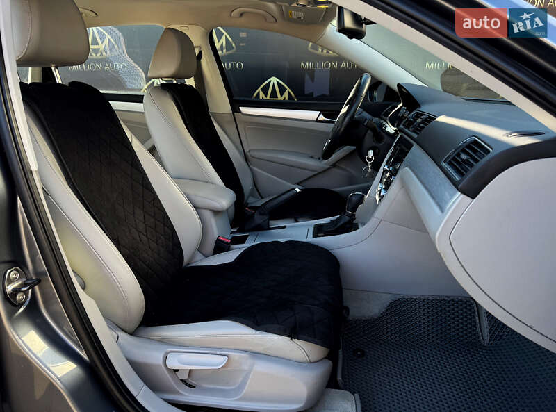 Седан Volkswagen Passat 2012 в Києві