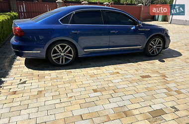 Седан Volkswagen Passat 2016 в Києві