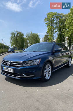Седан Volkswagen Passat 2018 в Києві