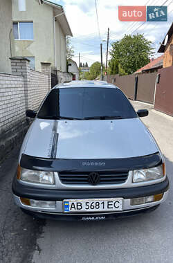 Седан Volkswagen Passat 1996 в Виннице