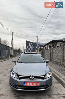 Універсал Volkswagen Passat 2013 в Рівному